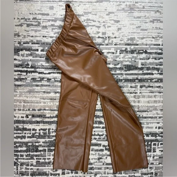 Seven Sisters Highrise Beige Wide Leg Faux Leather Joggers Size Medium - Picture 4 of 11